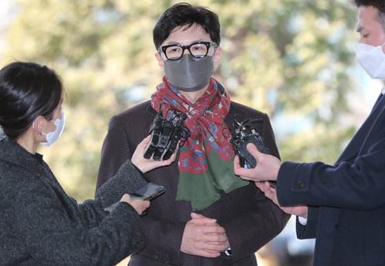  정치계 패션 아이돌 한동훈, 그가 착용하면 '품절대란'