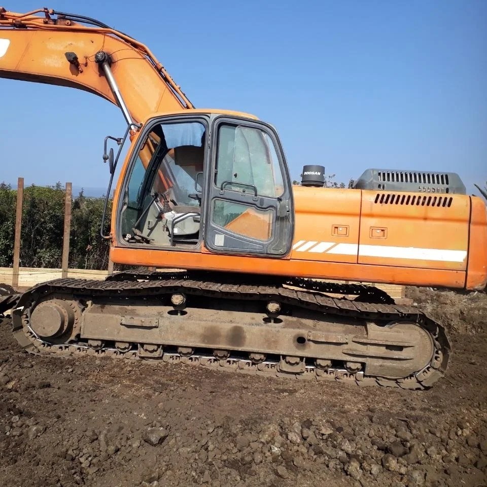  두산 DX300LC 2008년식 3700만원 판매합니다.