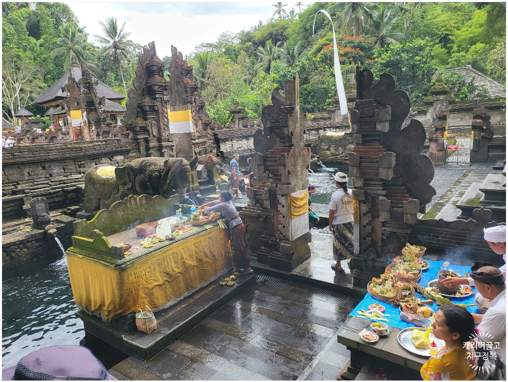 티르타 엠풀 사원(Tirta Empul Temple)