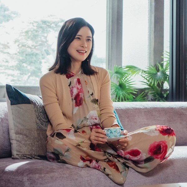  배우 이보영 과거 승무원 시절 및 우울증