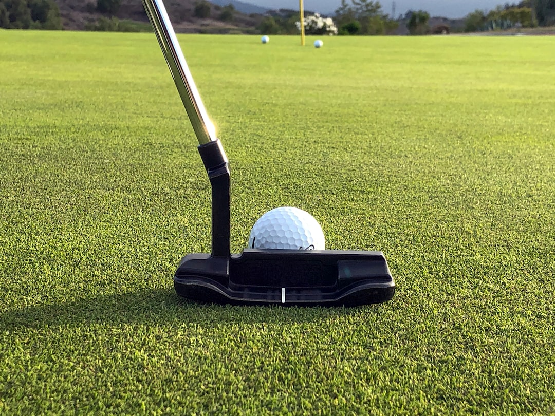 Screen golf