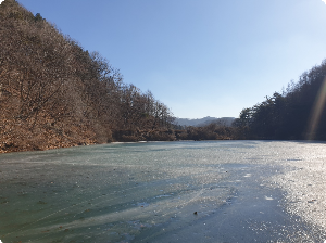 겨울의-안흥골-소류지(저수지)-풍광