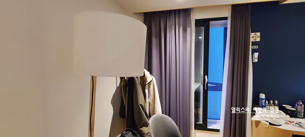 풍성한 스낵 라운지(스낵바)가 무료인 부산 하운드 호텔 미남역점, 디럭스 게이밍PC 룸 후기 (동래)