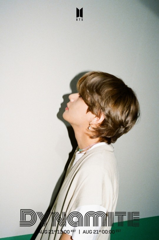  방탄소년단 뷔, 조각상도 울고 갈 그림 같은 옆모습