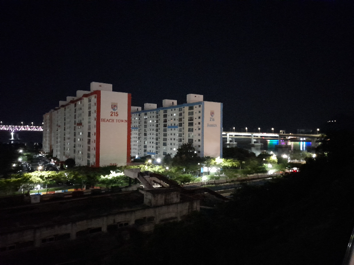 부산 대연동 삼익비치 아파트 야경