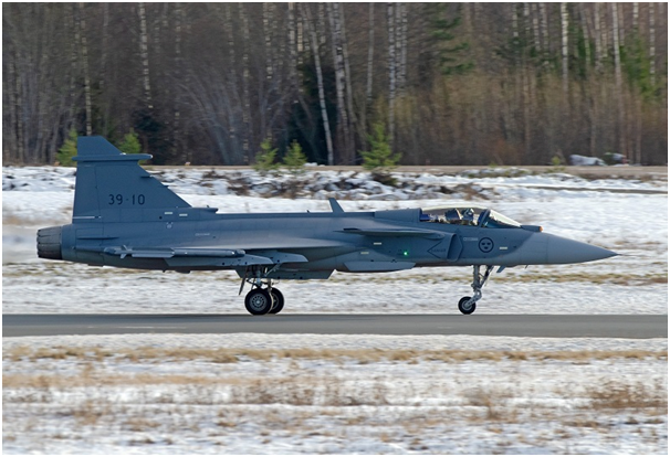  SAAb, Gripen을 위한 새로운 경량 공중 발사 디코이 미사일(Air-launched decoy missile) 공개 – 2020.8.31