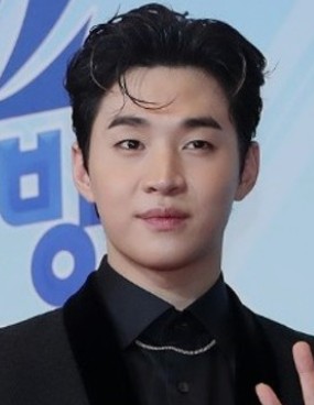 헨리 나이 키 프로필 학력 나라는 가수 국적 논란 근황 부모