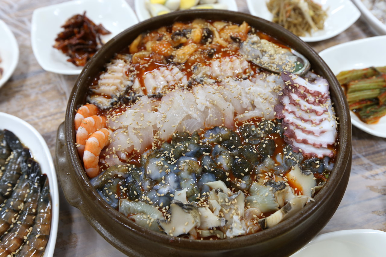 진남횟집 물회 새조개하모샤브샤브 여수돌산본점