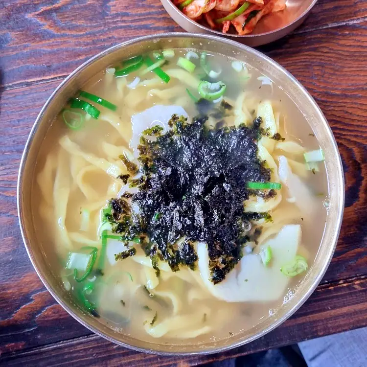 만두 전골&#44; 골방 칼국수&#44; 서리태 콩국수 맛있는 곳 추천