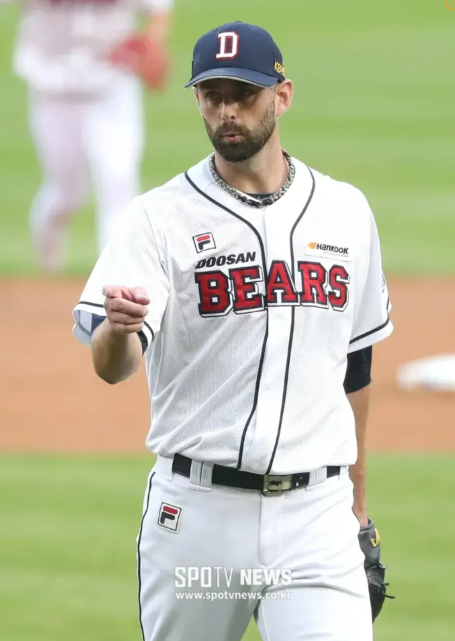 최강야구 시즌3에서 합류하게 된 더스틴 니퍼트