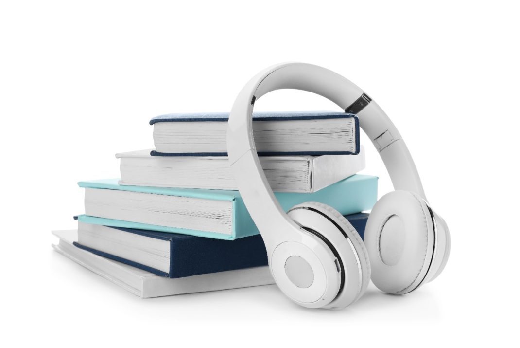 Buku Audio&#44; Podcast dan Bacaan