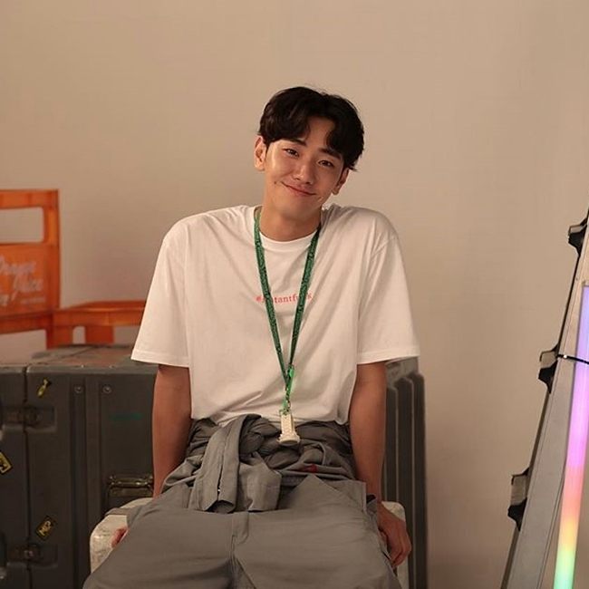  브라운아이드소울 right 뮤직비디오 주인공_  모델 남윤수