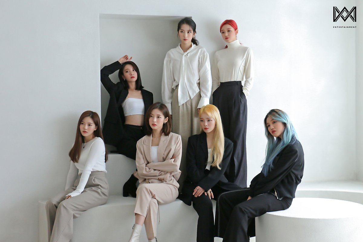  오마이걸 2021 시즌그리팅 촬영 현장 비하인드 소속사 공식 사진
