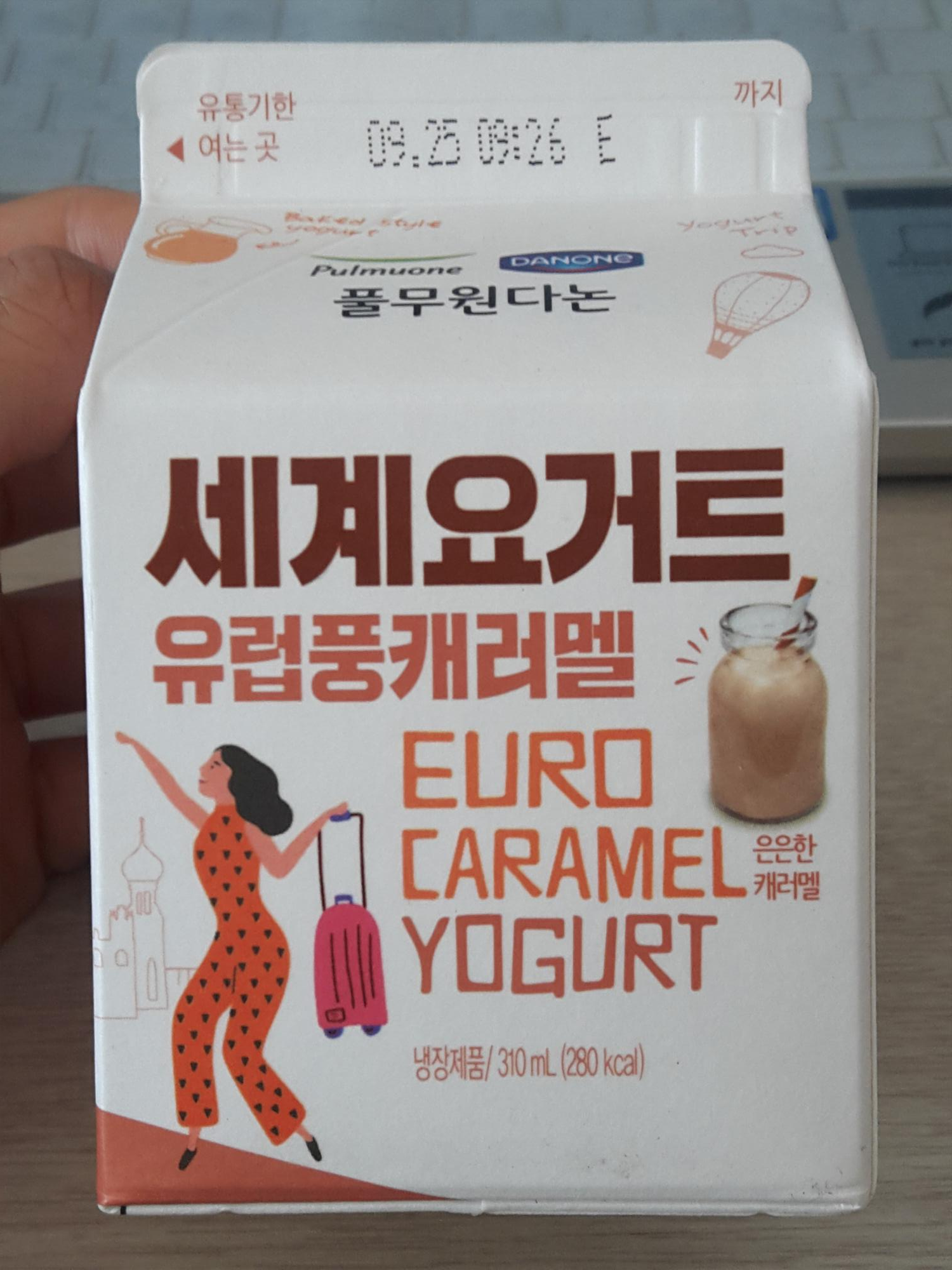  풀무원다논 세계요거트 유럽풍캐러멜 먹어 봄