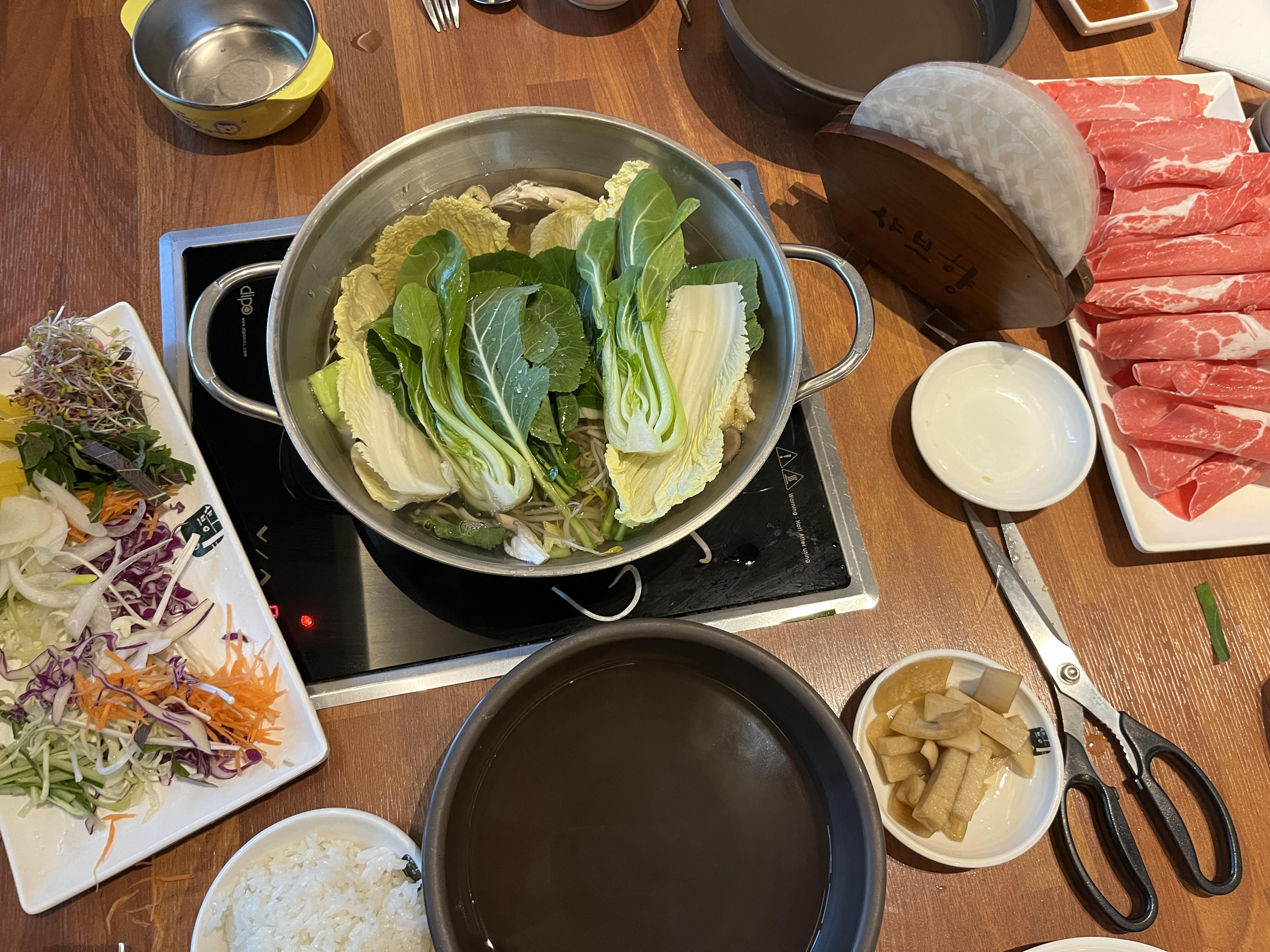 창고식당 이미지