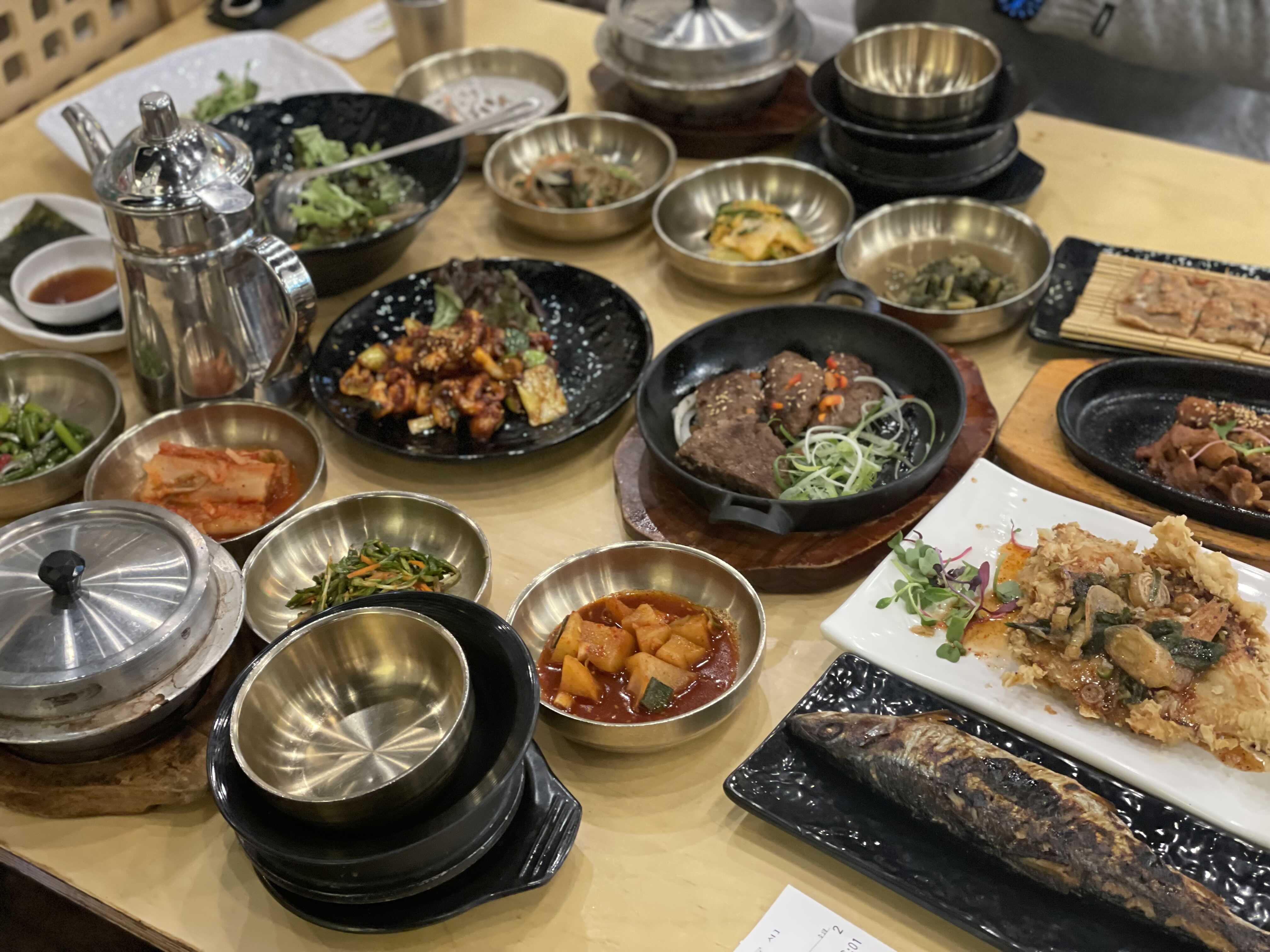  이천밥집 :) 이천쌀 유명해서 기대했는데, 소문난 잔칫상에 먹을것은 없었다..