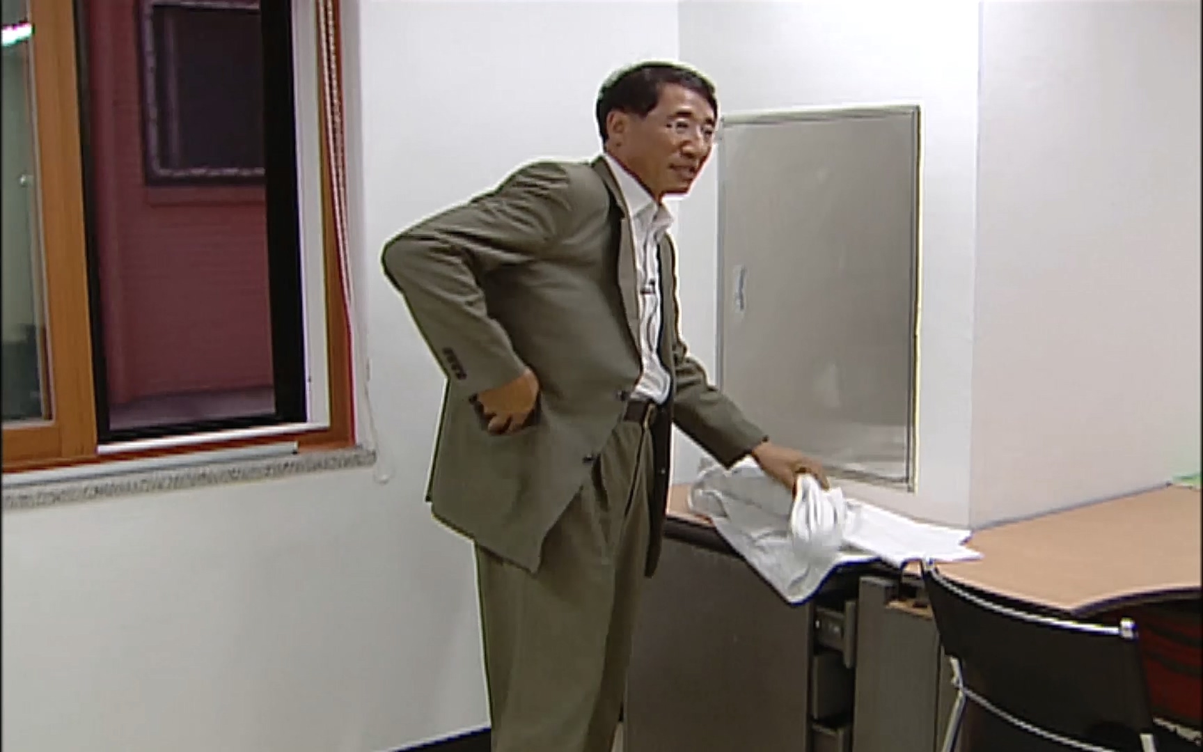 EBS 명의 헬스케어 - TV - 교육의 중심 EBS50대의 공포, 오십견 - 재활의학과 전문의 이강우 교수.mp4_20220913_202326.155.jpg