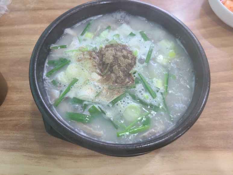  [대구-상인] 김건모 어머니 모습이? 국밥집에? - 참미도돼지국밥