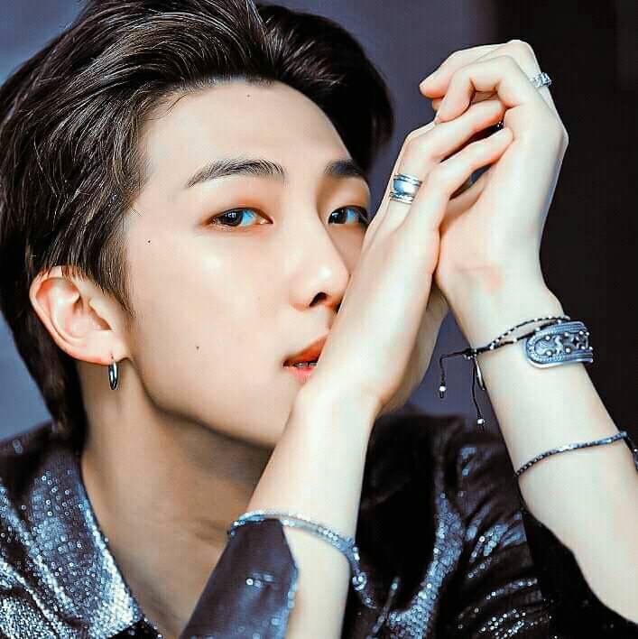  BTS 남준이 미모 무슨일이야 너무 잘생겼잖아