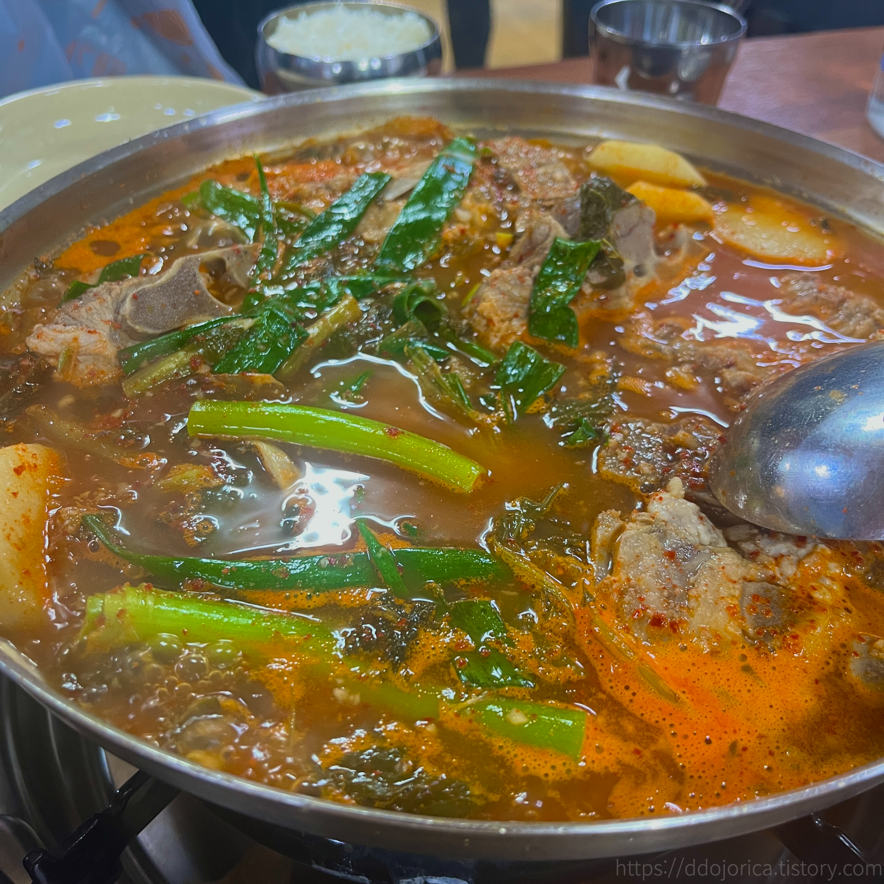 한국 감자탕 사진