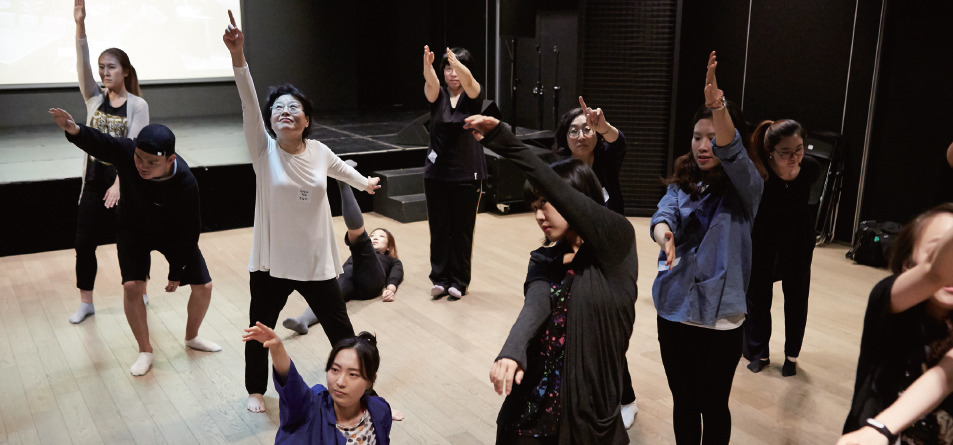 까페꼴라쥬 이미지