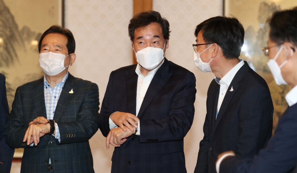  4차 추경안 내용..12개 업종 포함 맞춤형 재난지원금 패키지