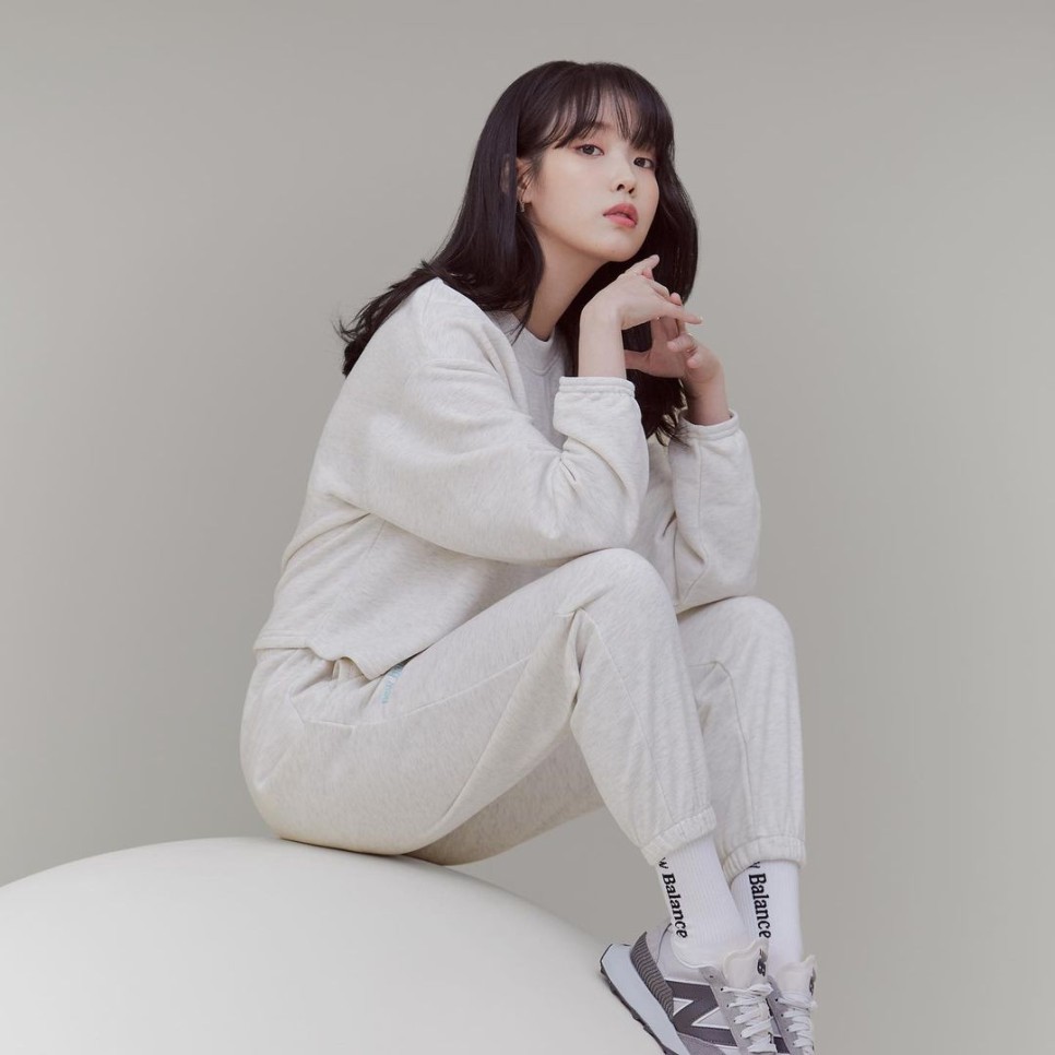  아이유 마리끌레르 타이완 인스타 뉴발란스 화보
