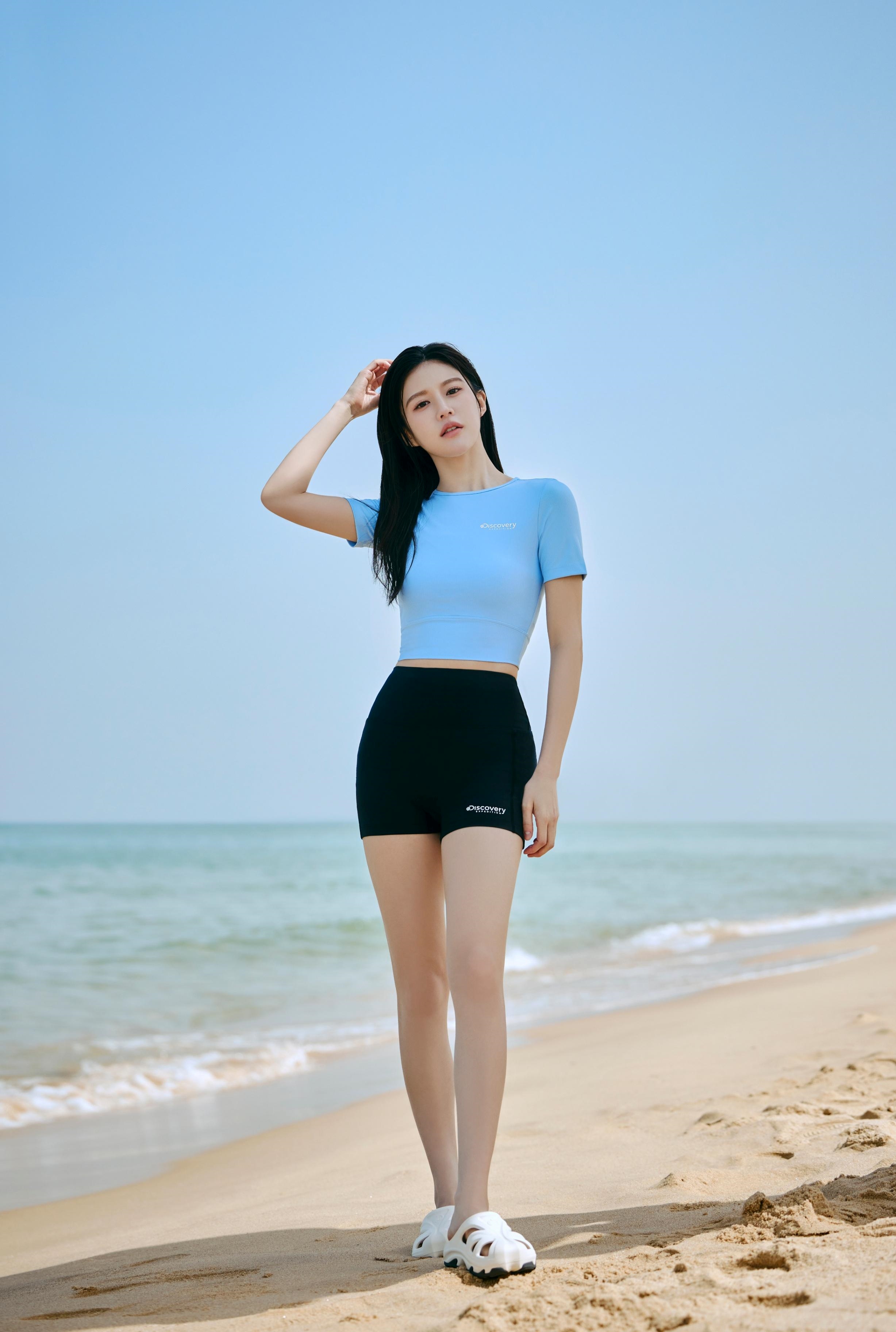 고윤정 디스커버리 익스페디션 화보 3