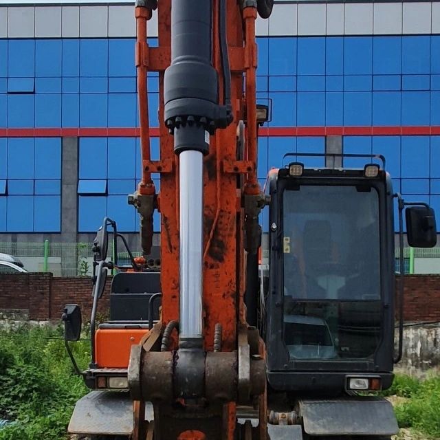  두산 DOOSAN  DX140W-5K 2016년식 8200만원 판매합니다