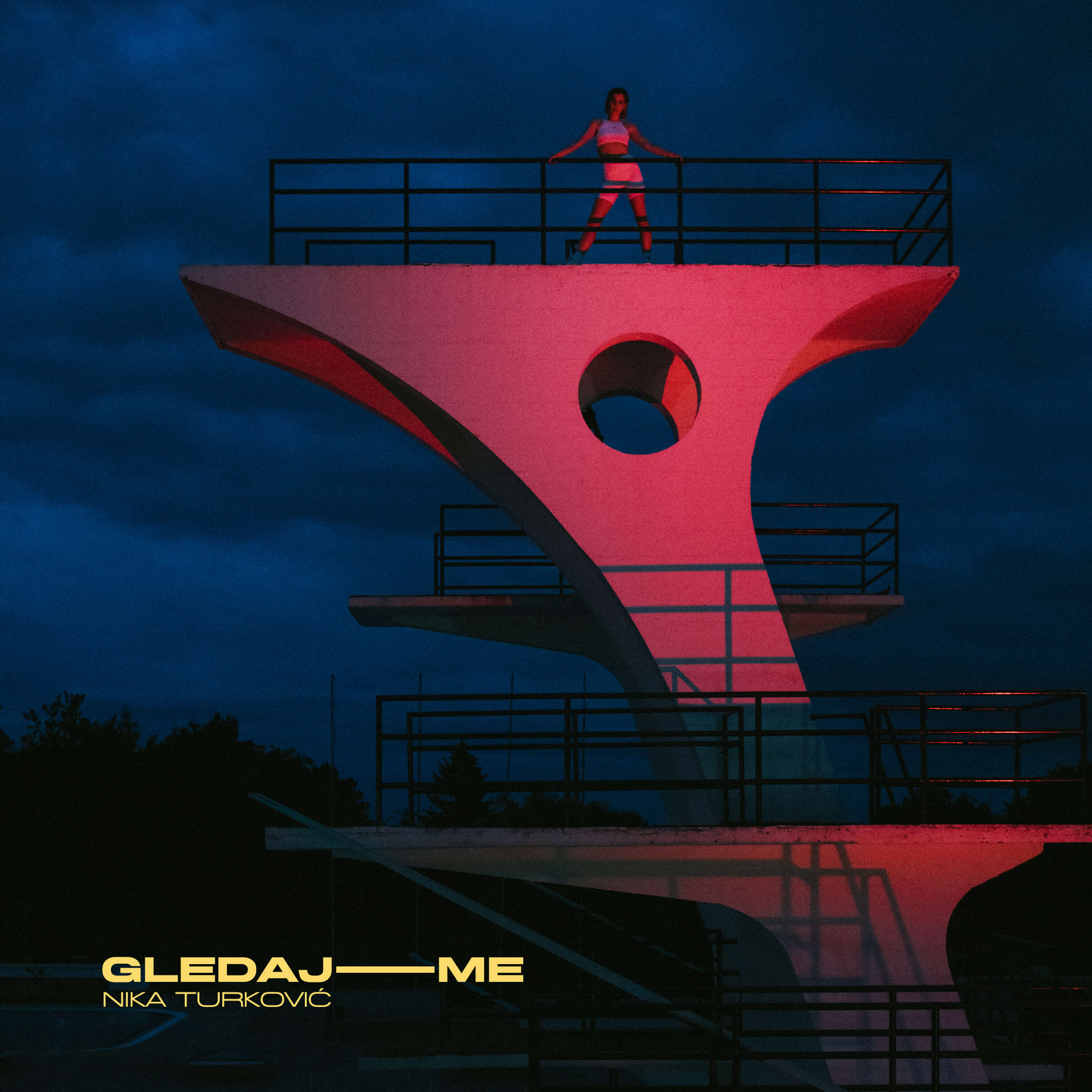  Nika Turković - gledaj me