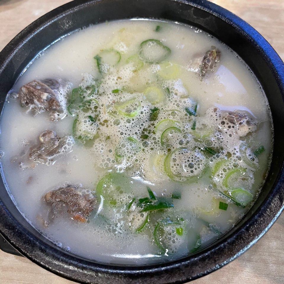  든든하고 따뜻한 순대국밥 겨울철 생각나는 음식