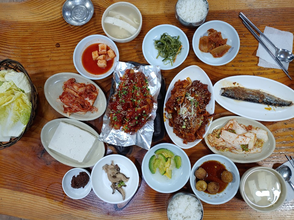  생생정보 전설의 맛 30년 전통 황태 해물 전골 강원도 평창 용평 리조트 스키장 근처 맛집 위치 가격 메뉴 찾아가는 법