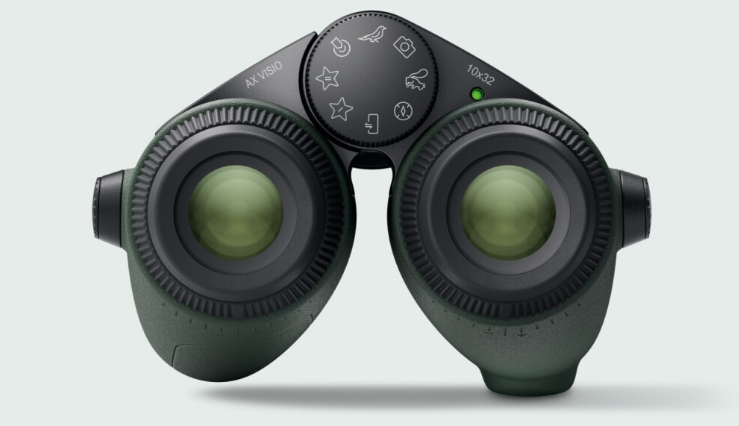 [CES 2024] 원거리 새의 품종까지 구분하는 세계 최초 인공지능 지원 쌍안경 VIDEO:World&#39;s First-Ever Smart Binoculars Can Identify 9000 Birds Thanks To Built-In AI