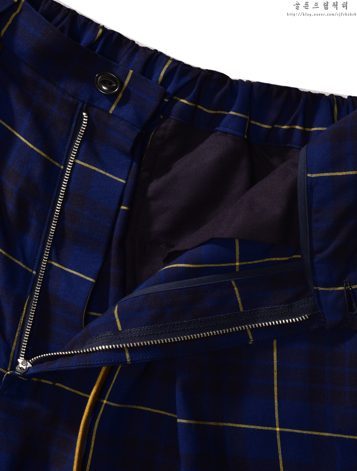 푸른 체크 무늬 바지의 그림자 (Golden Dream Pictures) 4