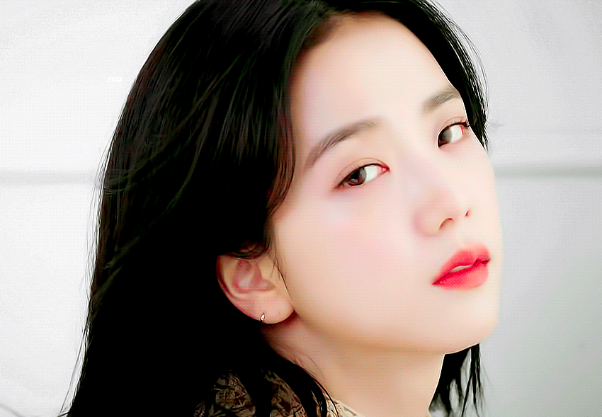  디올 광고 찍은 블랙핑크 지수 움짤 gif