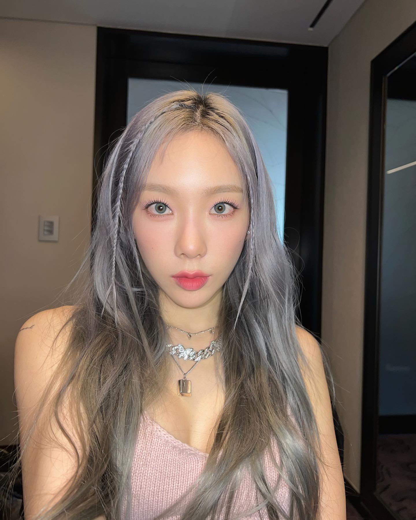  소녀시대 태연 NERDY 인스타그램 사진 202202