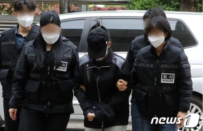  생후 40일 아이 던져 살해한 엄마 징역 30년 구형