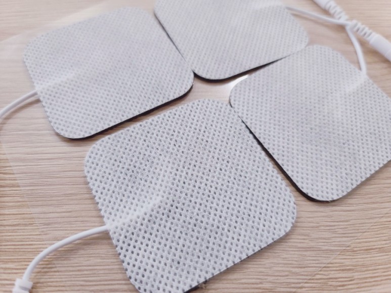 PMA-700 가정용 물리치료기 웰메딕 명절선물 저주파치료기 부모님선물 izen 32