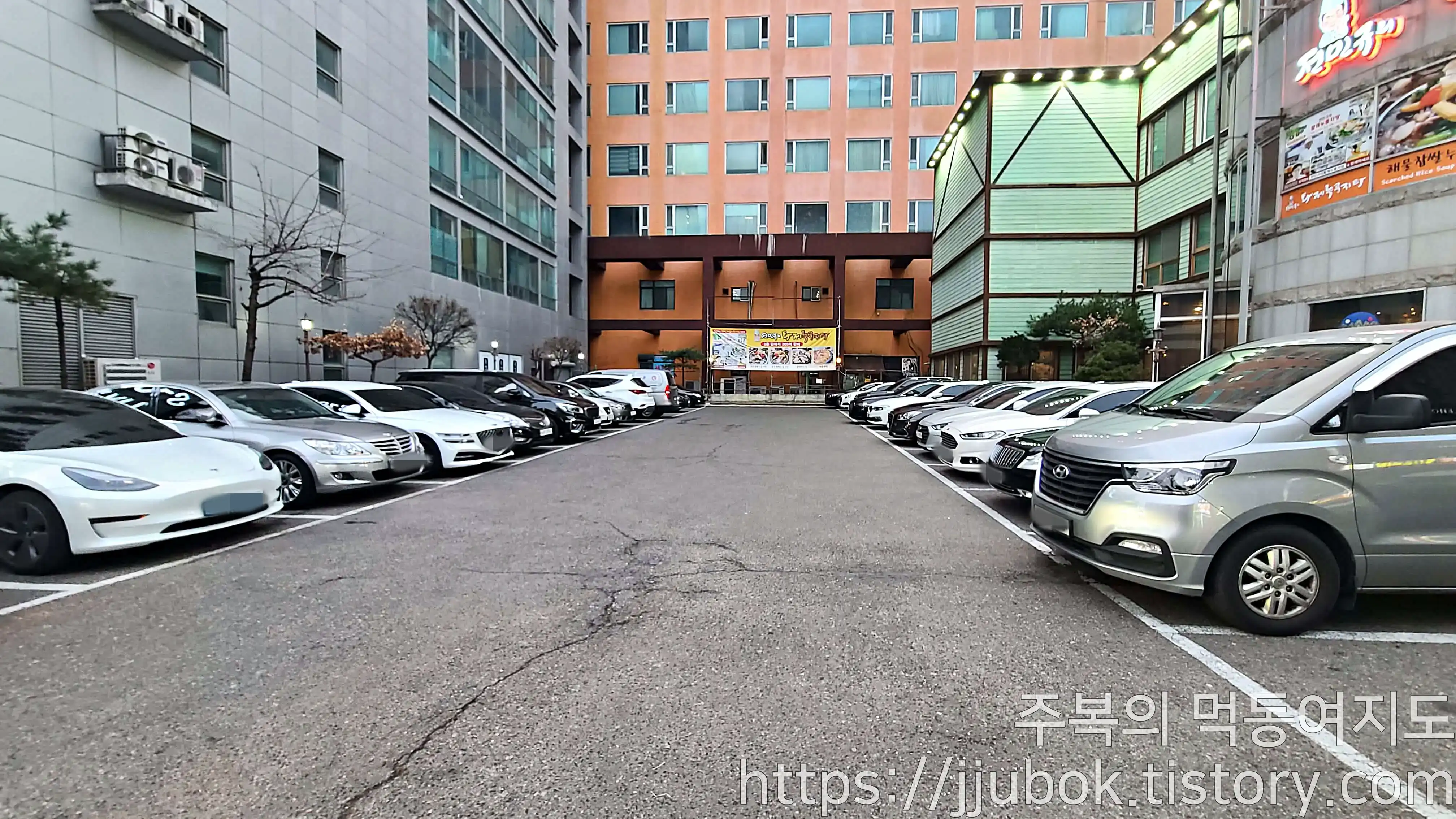 전민규의-황제-누룽지탕-인천점-주차장