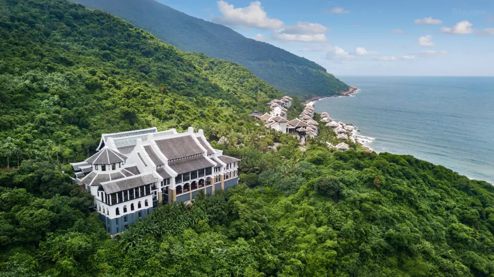 InterContinental Danang Sun Peninsula Resort 전경