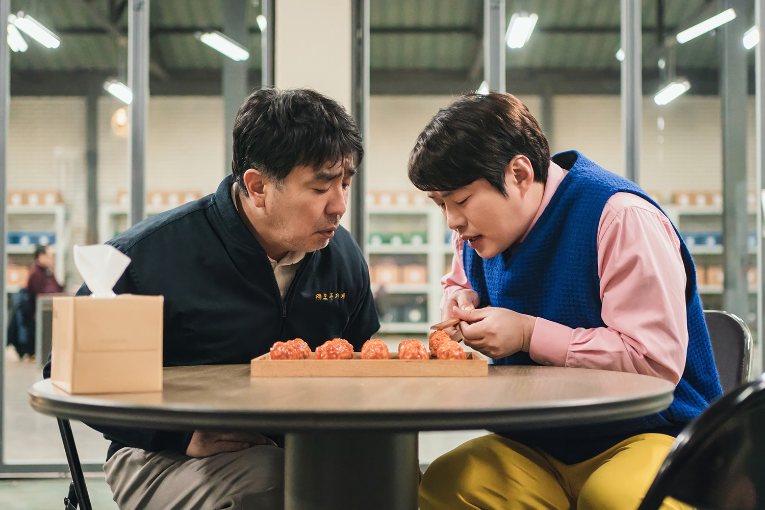 치킨과 함께한 영화배우 류승룡 치킨유니버스