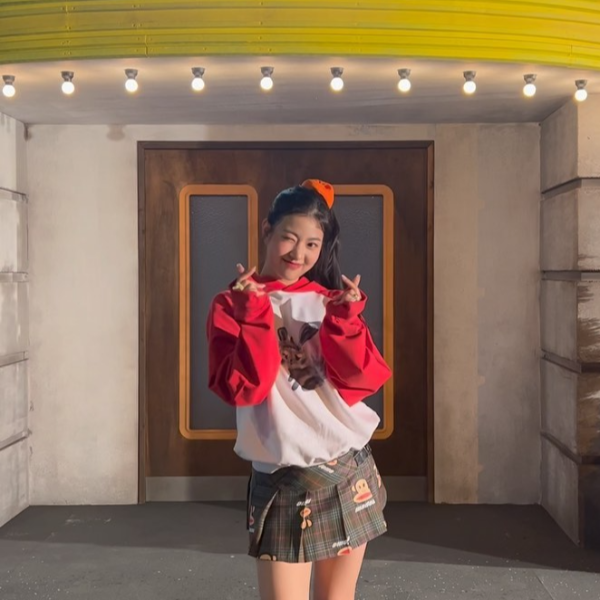 피프티피프티 - Tell Me (MV/가사/듣기) 7