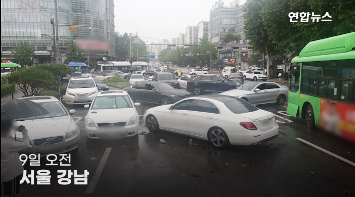 강남 집중호우 수입차 침수피해상황 피해액 보험접수가능방법은? 강남 집중호우 수입차 침수피해상황 피해액 보험접수가능방법은?