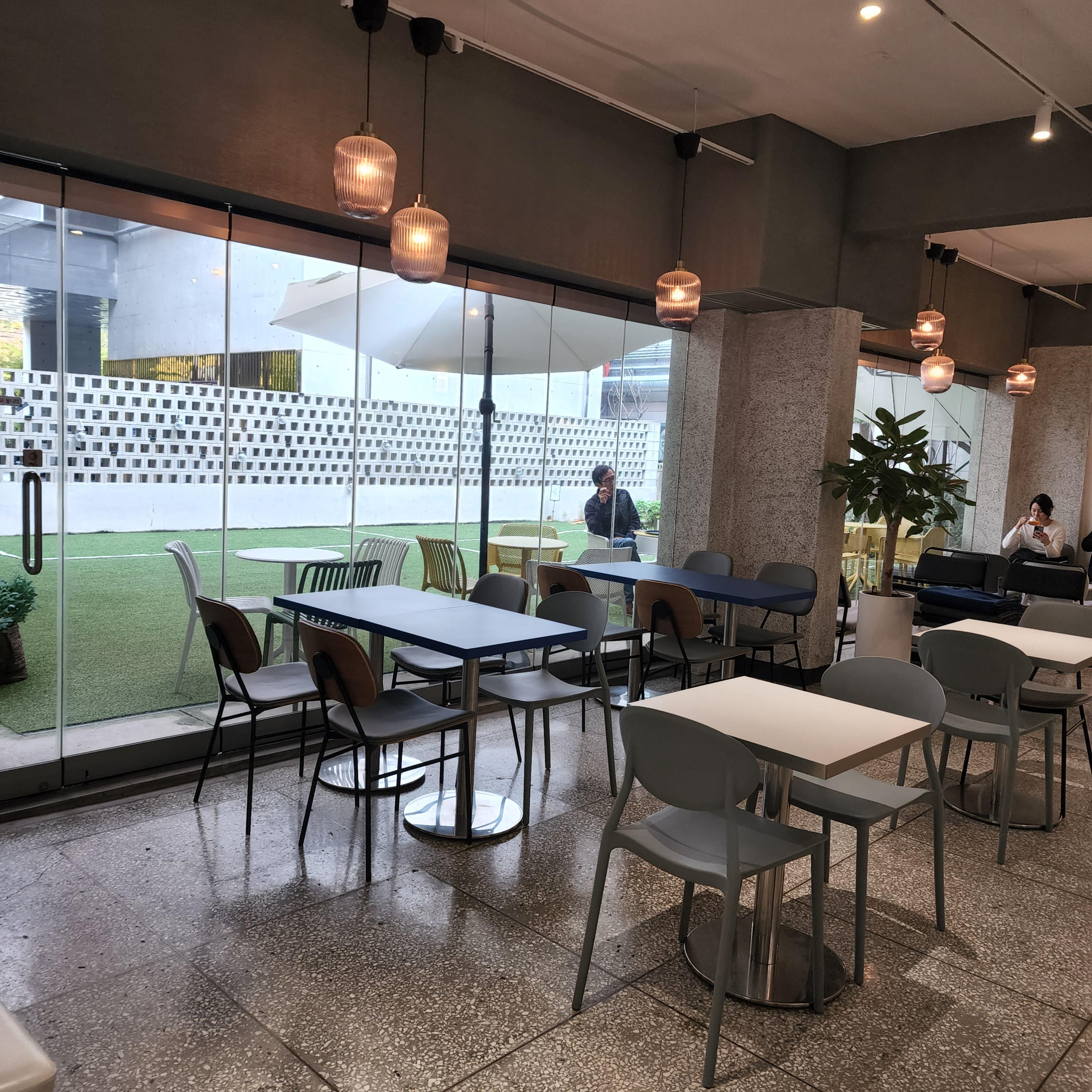 hiisi coffee 내부