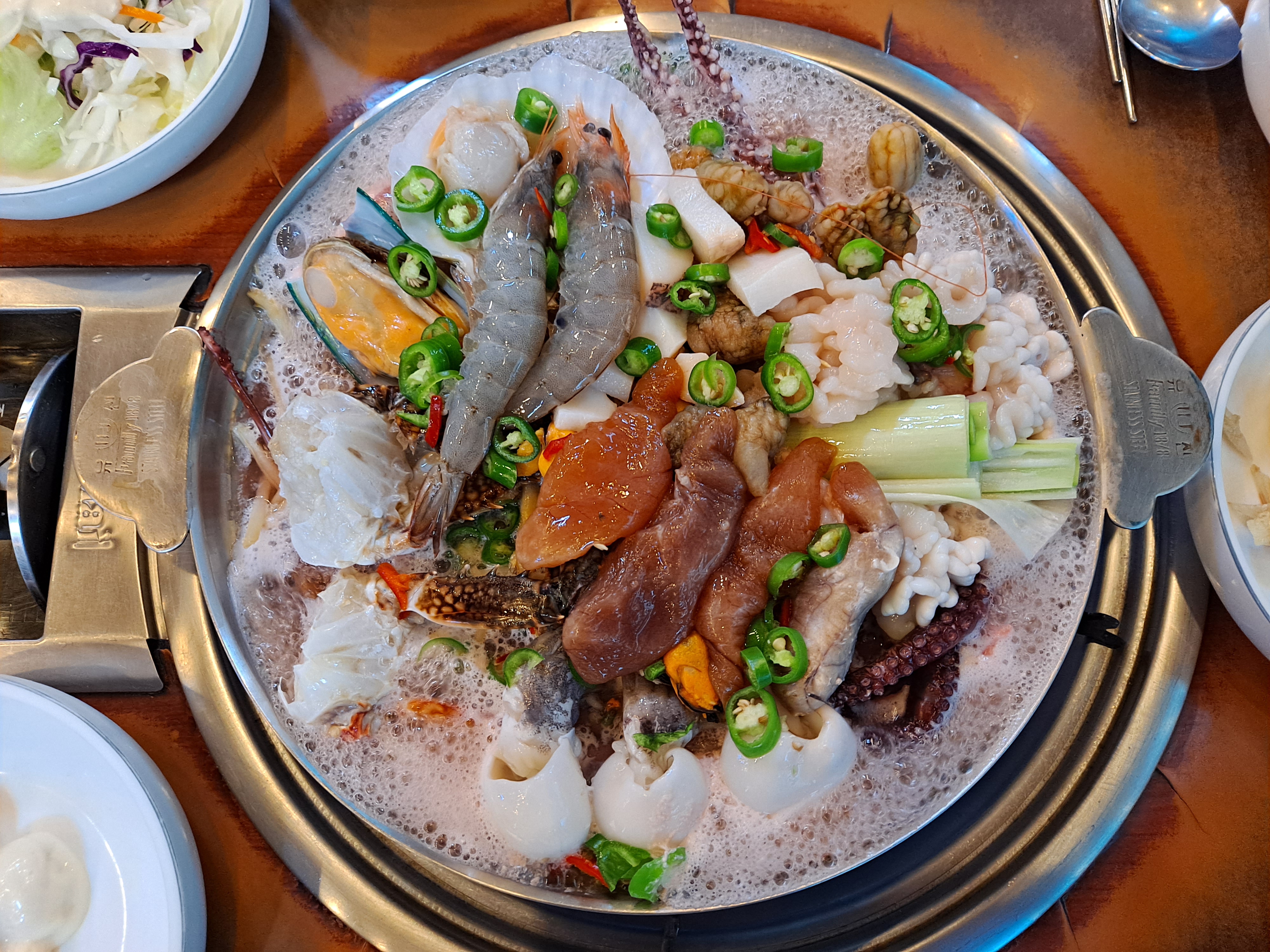  집약한 바다를 맛보다, 해물탕(Spicy Seafood Stew)
