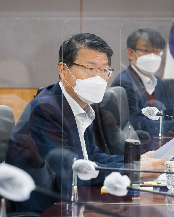  법정 최고금리 인하 방침