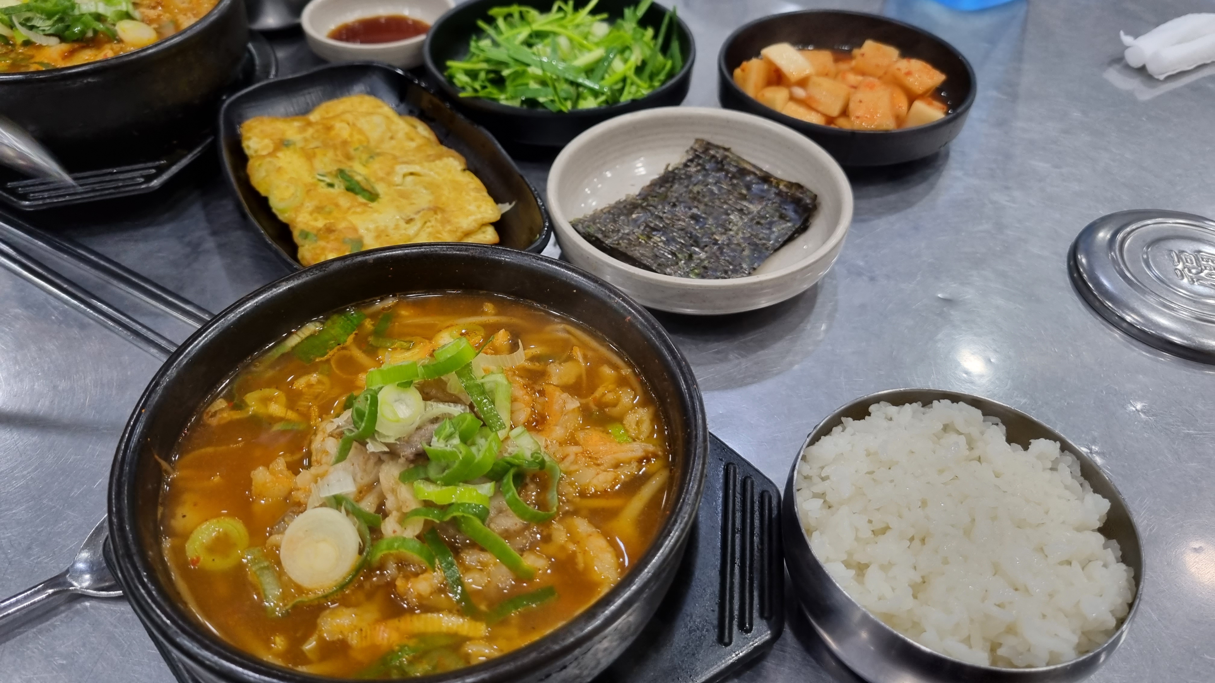 <부산 진구> 현지인이 추천하는 해장국 맛집 수구레국밥 맛집 " 가야포차 선지국밥 "