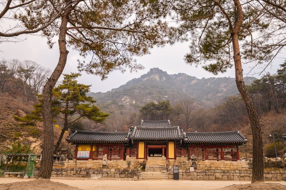  강원도 춘천 소양호의 천년 고찰 "청평사"