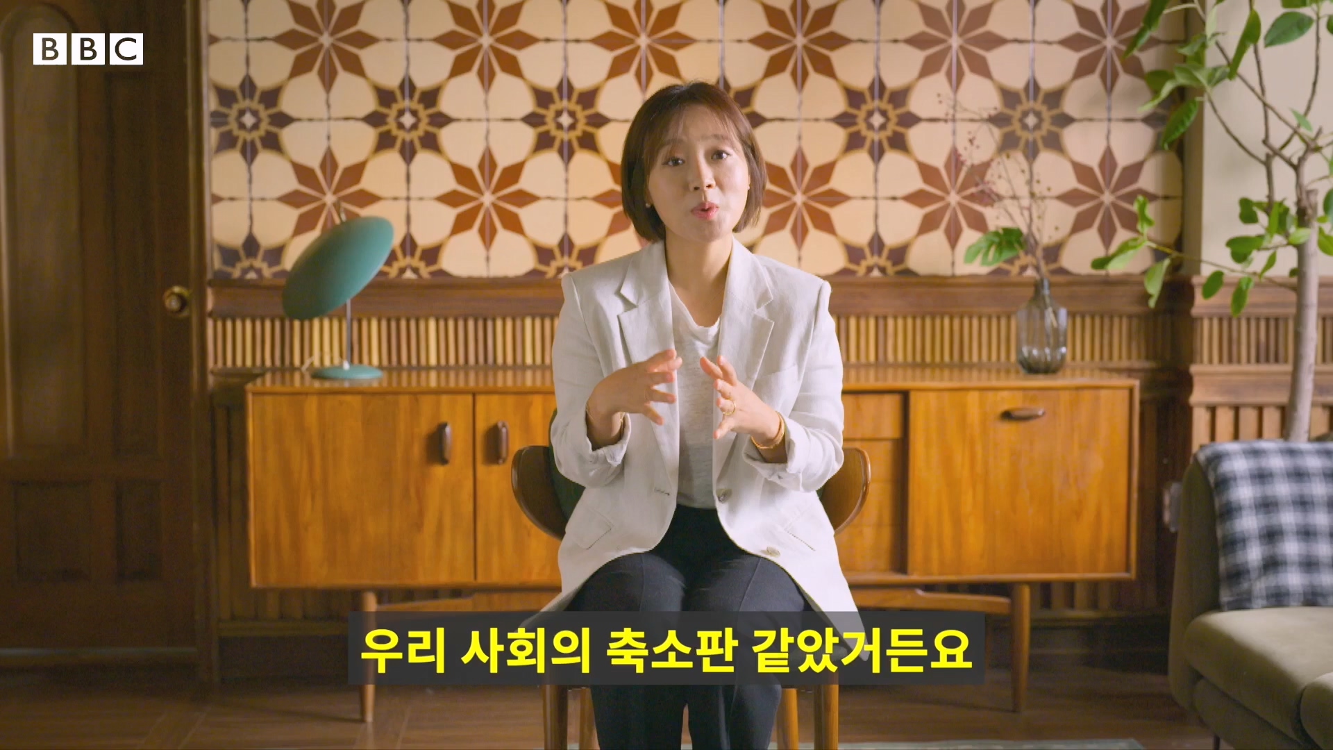 버닝썬 K팝 스타들의 비밀 대화방을 폭로한 여성들의 이야기- BBC News 코리아.mp4_20240522_195503.008.jpg