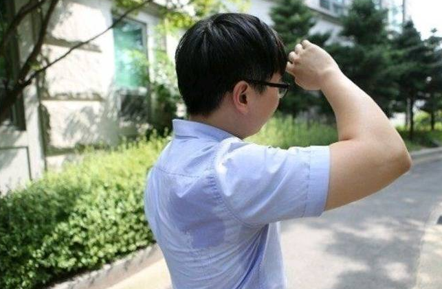  여름에 불쾌감지수 100% 공감